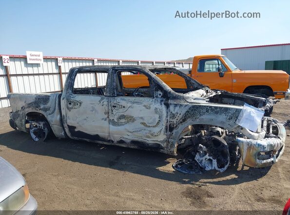 3C6SRFFP2T4170844 2026 RAM 1500 Gray Սալոնի հետևի տեսք