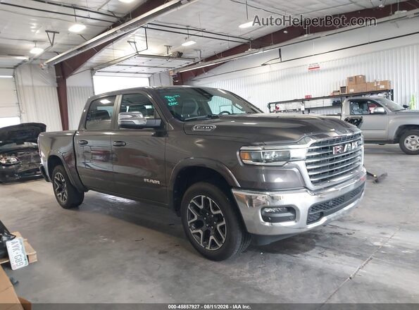 3C6SRFJP3T4175459 2026 RAM 1500 Black Widok wnętrza z tyłu