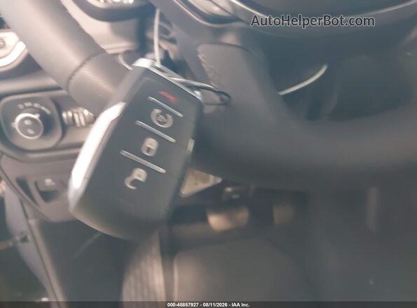 3C6SRFJP3T4175459 2026 RAM 1500 Black Widok deski rozdzielczej