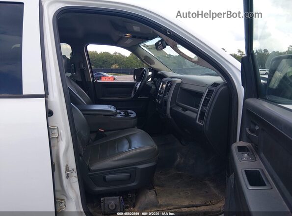 3C6TR4CT1GG235150 2016 RAM 2500 White Front interior view