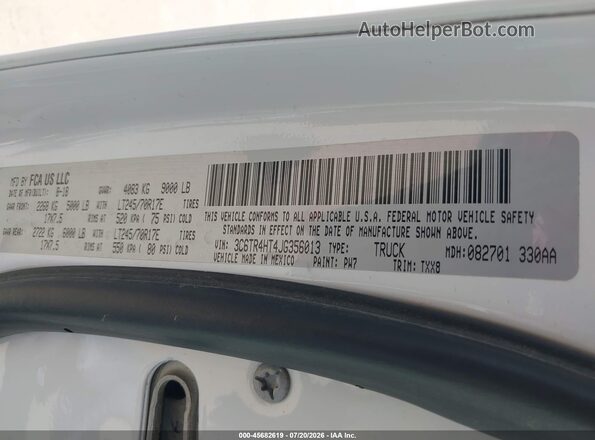 3C6TR4HT4JG356013 2018 RAM 2500 Белый Вид подкапотного пространства