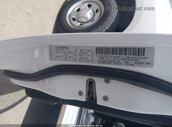 3C6TR4HT4JG361678 2018 RAM 2500 White Engine compartment view