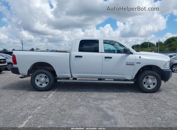 3C6TR5CT1GG284435 2016 RAM 2500 White Rear interior view