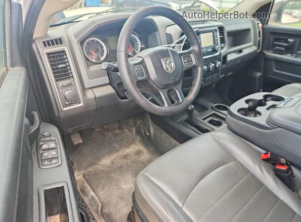 3C6TR5CTXGG329954 2016 RAM 2500 White Widok deski rozdzielczej