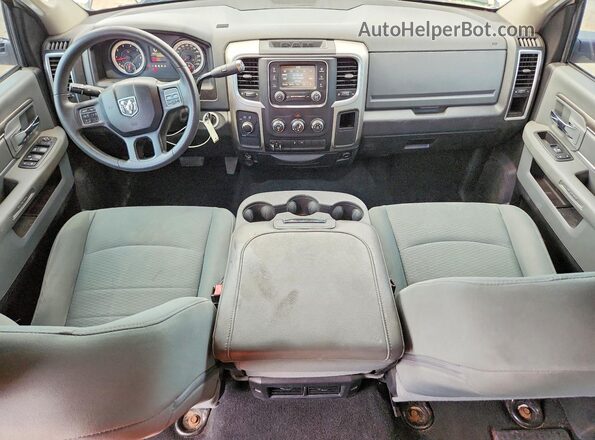3C6TR5DT2JG215937 2018 RAM 2500 White Dashboard view