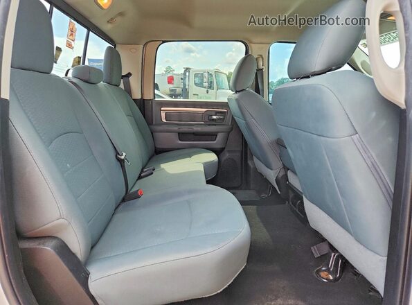 3C6TR5DT2JG215937 2018 RAM 2500 White Rear seats view