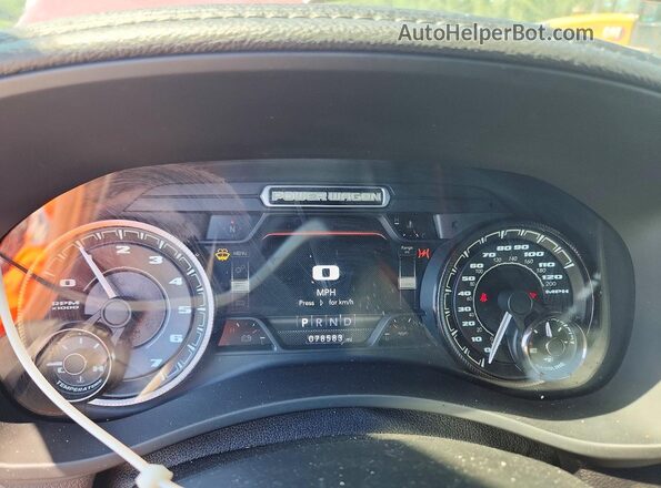 3C6TR5EJ2LG297927 2020 RAM 2500 Red Widok zestawu wskaźników