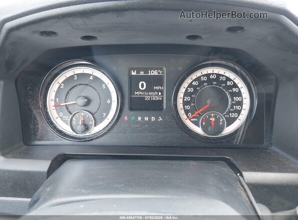 3C6TR5HT1JG300715 2018 RAM 2500 White Vista de los asientos traseros