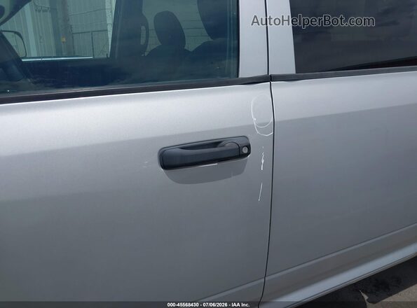 3C6TR5HT5GG297519 2016 RAM 2500 Серый Вид спереди