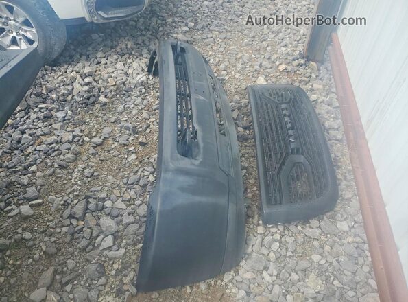 3C6TR5HT6JG242181 2018 RAM 2500 Silver Շարժիչի բաժամունքի տեսք