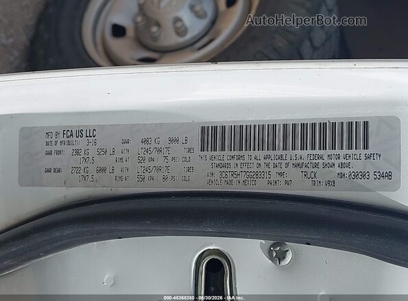 3C6TR5HT7GG283315 2016 RAM 2500 White Widok komory silnika