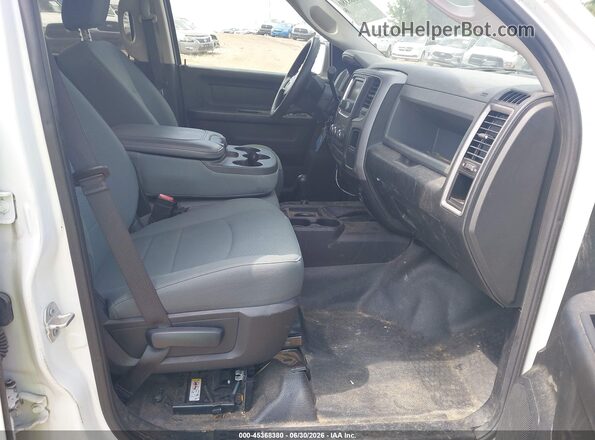 3C6TR5HT7GG283315 2016 RAM 2500 White Widok wnętrza z przodu