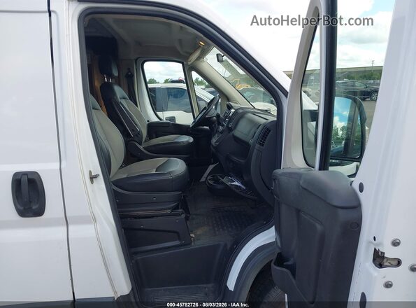 3C6TRVAG6HE508513 2017 RAM PROMASTER 1500 Белый Вид салона спереди