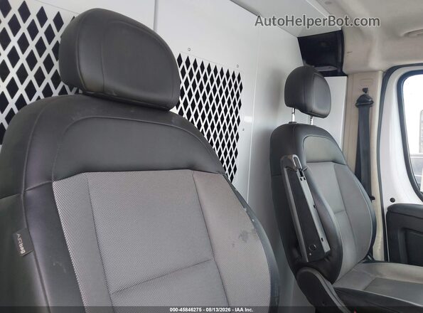 3C6TRVAGXLE105398 2020 RAM PROMASTER 1500 White VIN sticker view
