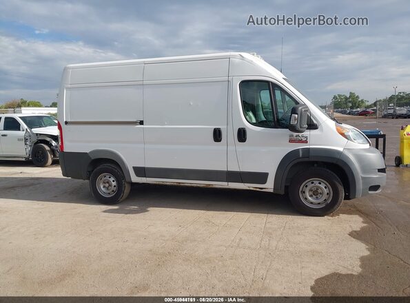 3C6TRVCG1JE128613 2018 RAM PROMASTER 2500 Белый Вид задней части салона