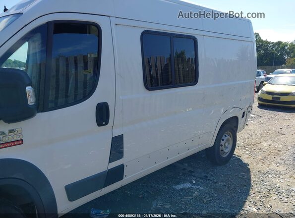 3C6TRVCG6JE130874 2018 RAM PROMASTER 2500 Белый Вид спереди