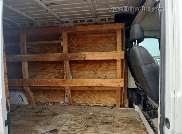 3C6TRVDG2HE531220 2017 RAM PROMASTER Белый Вид задней части салона