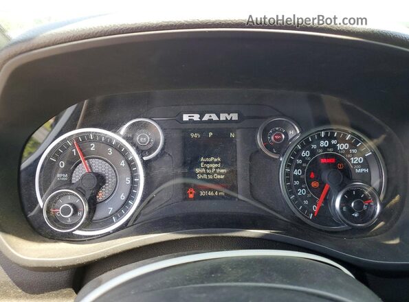 3C6UR4HJ3RG249243 2024 RAM 2500 White Instrument cluster view