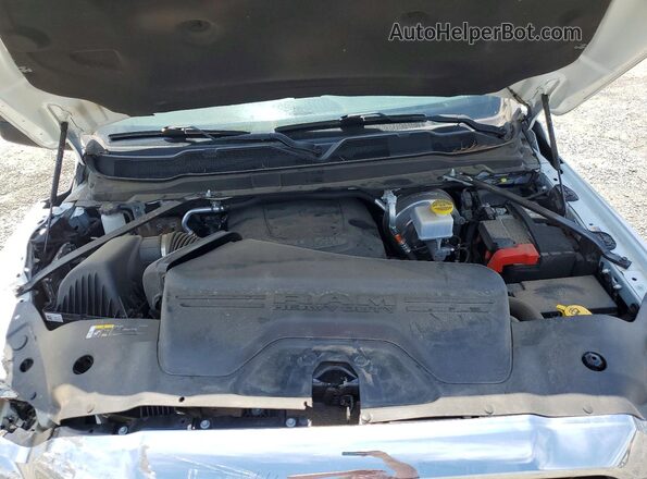 3C6UR4HJ3RG249243 2024 RAM 2500 White Rear interior view