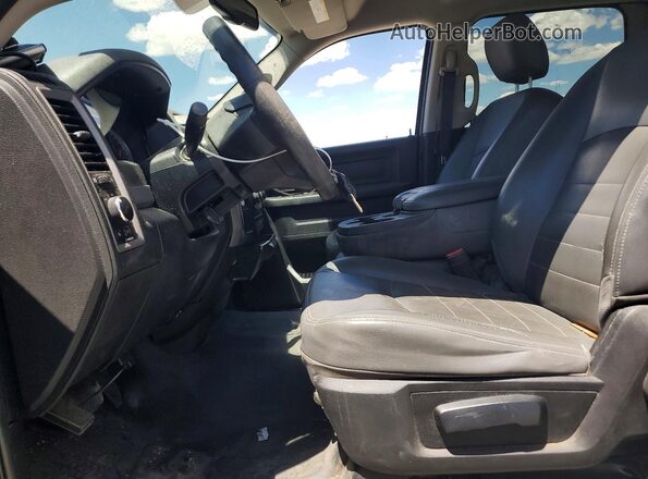 3C6UR4HL6HG624042 2017 RAM 2500 White Front interior view