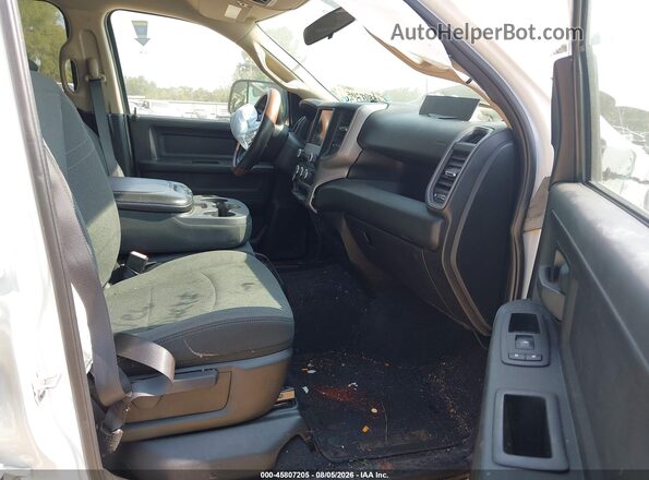 3C6UR5CJ2LG250646 2020 RAM 2500 White Front interior view