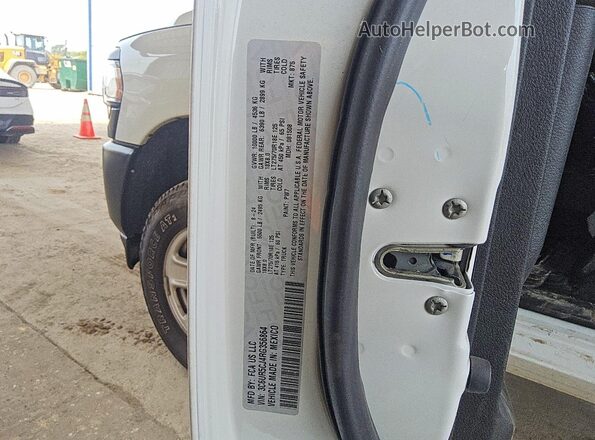 3C6UR5CJ4RG356864 2024 RAM 2500 White Engine compartment view