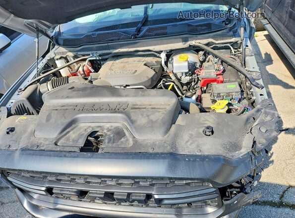 3C6UR5CJ5RG355688 2024 RAM 2500 Silver Widok wnętrza z tyłu