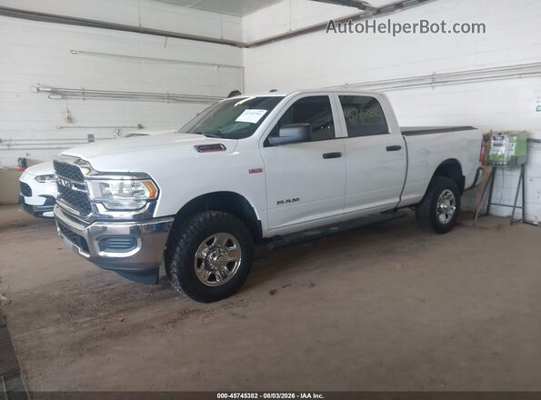 3C6UR5CJ8LG211334 2020 RAM 2500 White Առջևի ձախ երեք քառորդ տեսարան