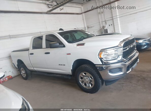 3C6UR5CJ8LG211334 2020 RAM 2500 White Սալոնի հետևի տեսք
