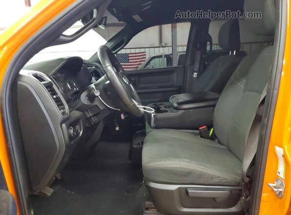 3C6UR5CL0NG167754 2022 RAM 2500 Orange Dashboard view