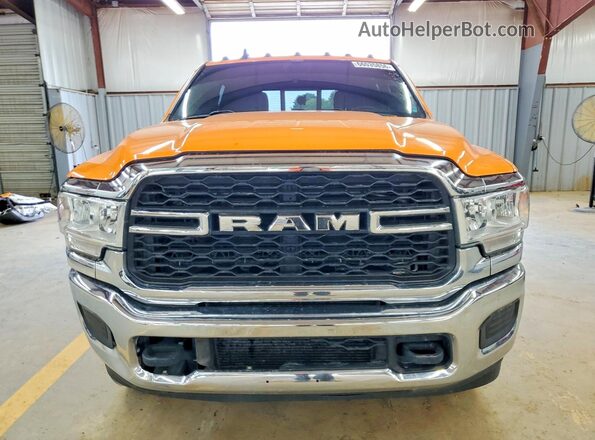 3C6UR5CL0NG167754 2022 RAM 2500 Orange Rear view