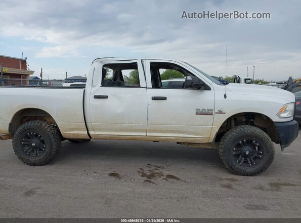 3C6UR5CL1HG644762 2017 RAM 2500 White Rear interior view