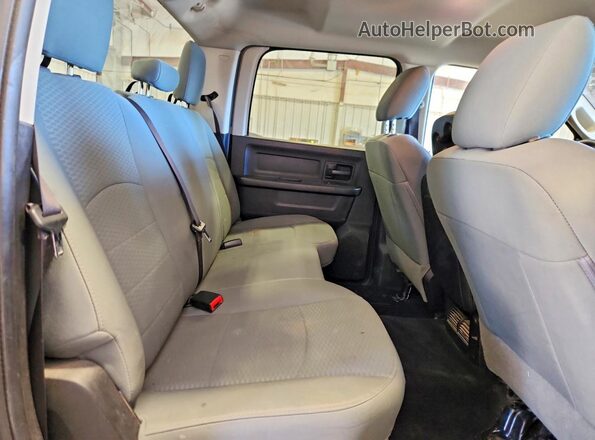 3C6UR5CL2HG644852 2017 RAM 2500 Gray Rear seats view
