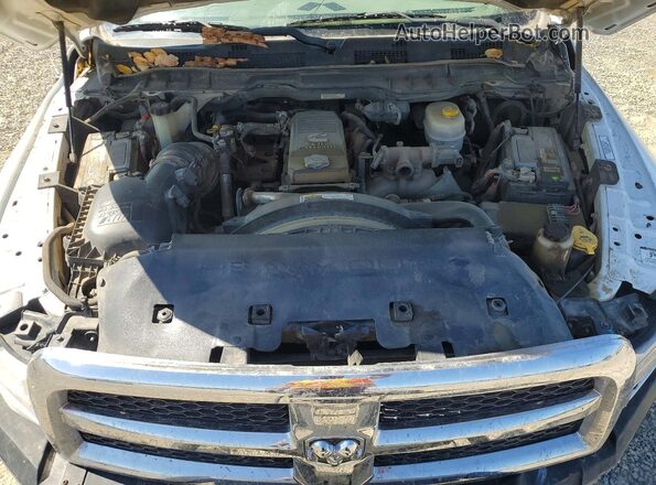 3C6UR5CL3HG670411 2017 RAM 2500 White Սալոնի հետևի տեսք