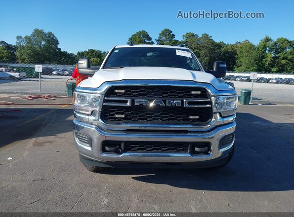 3C6UR5CL4PG566461 2023 RAM 2500 White Вид щитка приладів