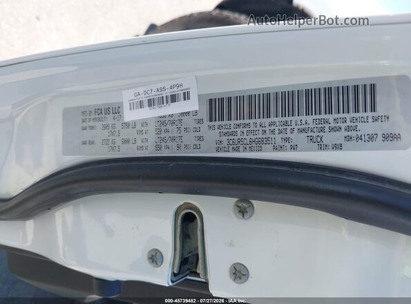 3C6UR5CL6HG683511 2017 RAM 2500 White Engine compartment view