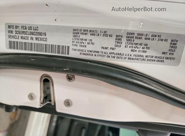 3C6UR5CL6NG209019 2022 RAM 2500 White Widok komory silnika