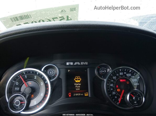 3C6UR5CL9LG231285 2020 RAM 2500 Белый Вид задних сидений
