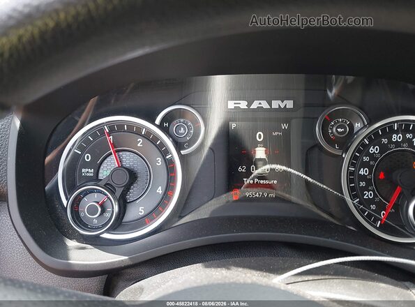 3C6UR5CLXRG222961 2024 RAM 2500 Silver Հետևի նստատեղերի տեսք
