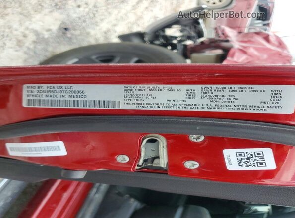 3C6UR5DJ0TG200066 2026 RAM 2500 Red Widok komory silnika
