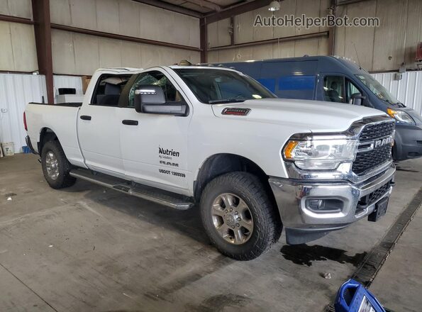 3C6UR5DJ5RG211332 2024 RAM 2500 White Widok naklejki z numerem VIN