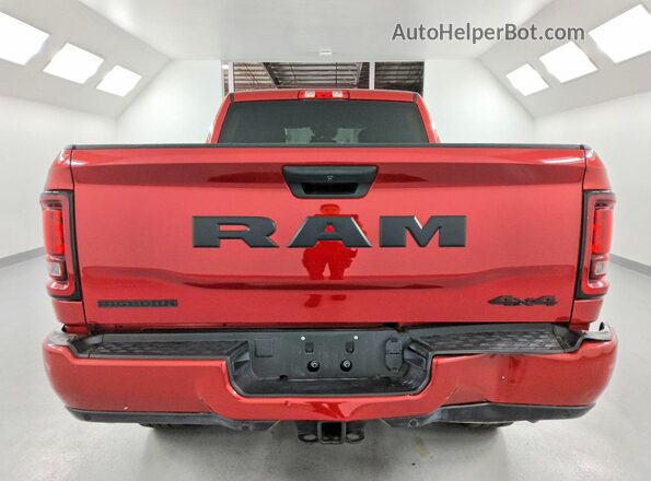 3C6UR5DJXTG200348 2026 RAM 2500 Burgundy Հետևի տեսք