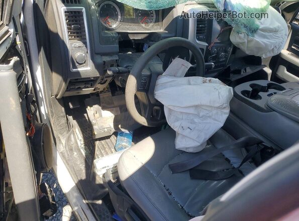 3C6UR5DL0GG268441 2016 RAM 2500 Белый Вид панели приборов