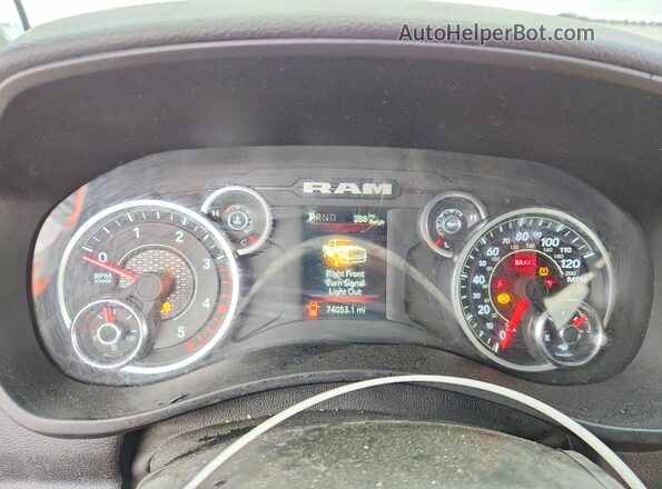 3C6UR5DL2RG227439 2024 RAM 2500 White Вид щитка приладів