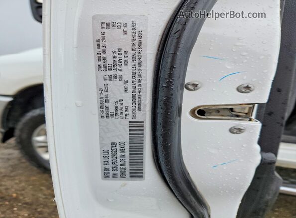 3C6UR5DL2RG227439 2024 RAM 2500 White Вид підкапотного простору