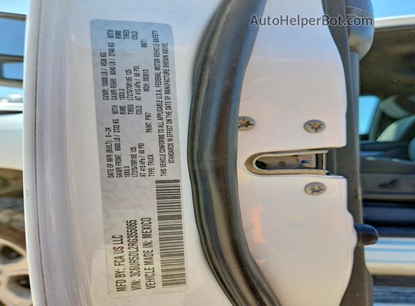 3C6UR5DL2RG355065 2024 RAM 2500 White Շարժիչի բաժամունքի տեսք