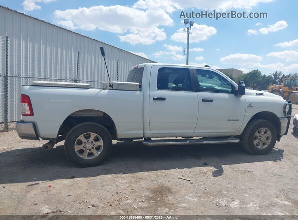3C6UR5DL3RG336332 2024 RAM 2500 White Rear interior view