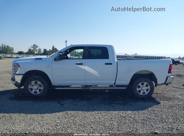 3C6UR5DL4TG274043 2026 RAM 2500 White Սալոնի 360 աստիճան տեսք