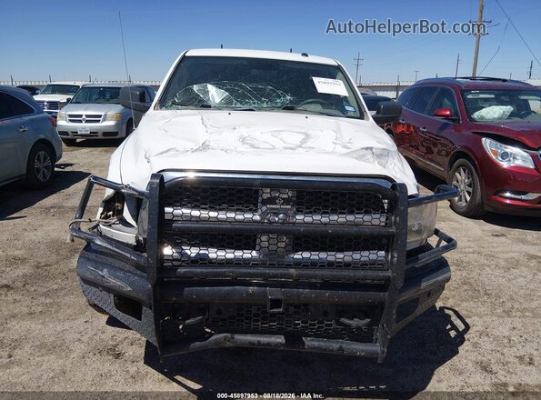 3C6UR5DL5HG756124 2017 RAM 2500 White ხელსაწყოთა პანელის ხედი