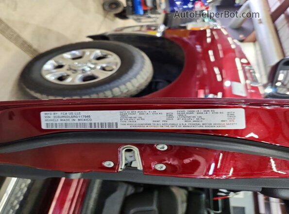 3C6UR5DL6RG117946 2024 RAM 2500 Maroon Widok komory silnika